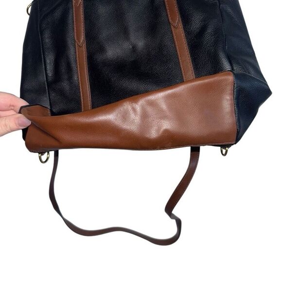 Fossil dual tone Leather Backpack - Missing one strap - Picture 5 of 12